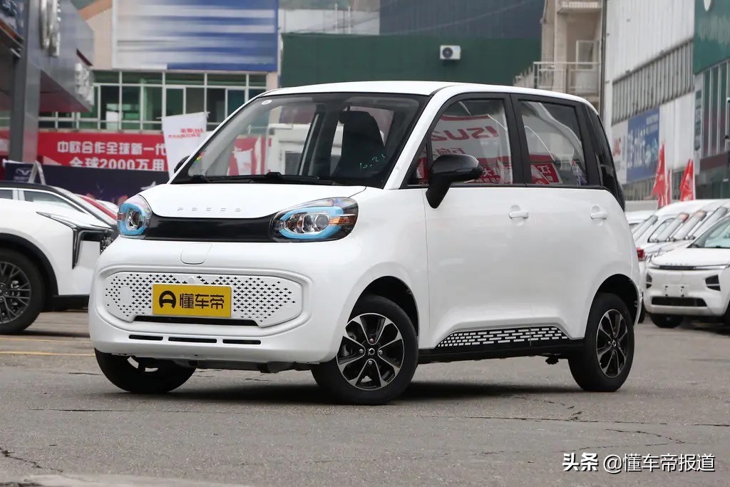 新車 | 有人模仿我？五菱宏光MINIEV亮相?？谲囌梗?.88萬元起