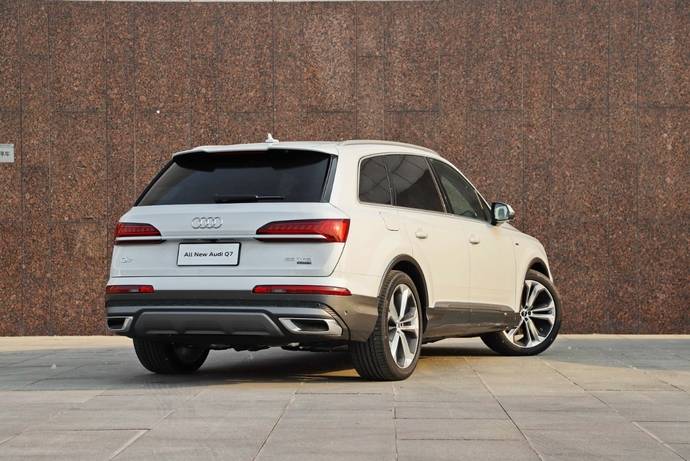 奧迪2022年新款車型q7_2015年奧迪a6l新款車型報價查詢_奧迪最新款車型