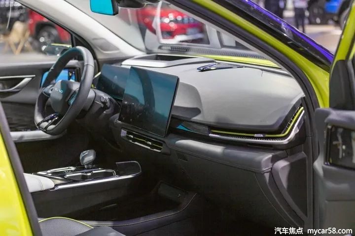 五菱征程未來新款車型_五菱新款mpv車型cn200_五菱新款車型2022上市車