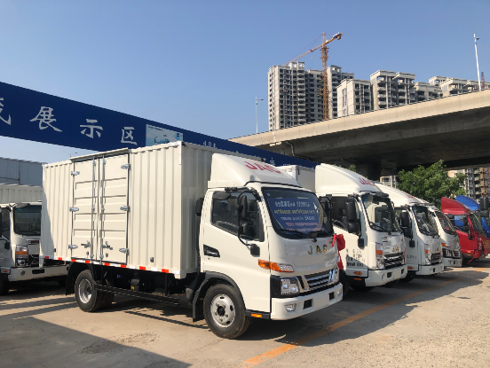 2022年商用車產(chǎn)量_揚州亞星商用車圖片_東風(fēng)天龍商用車圖片