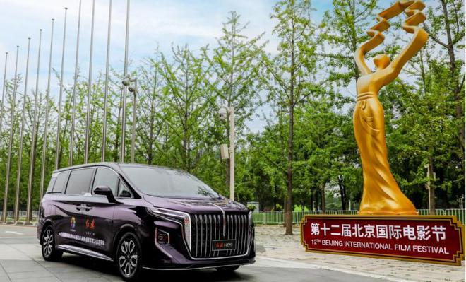 新一代奔馳c級2022年上市_奔馳新車上市車型_奔馳2022款即將上市新車視頻