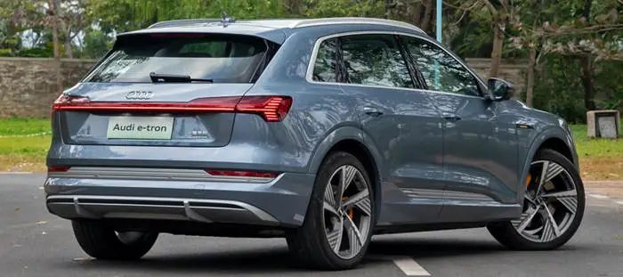 奧迪2015新款車型_奧迪2022年新款車型q7_奧迪新款車型2016圖片