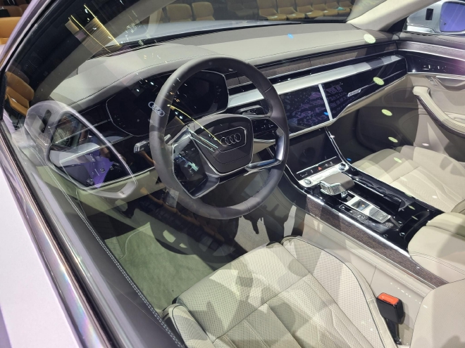 2022成都車展 新款奧迪A8L/奧迪S8L上市