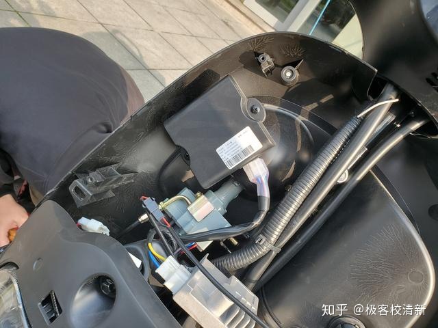 鬼火前減震沒彈力了_電動車前減震沒有彈性_彈性減震球型鋼支座