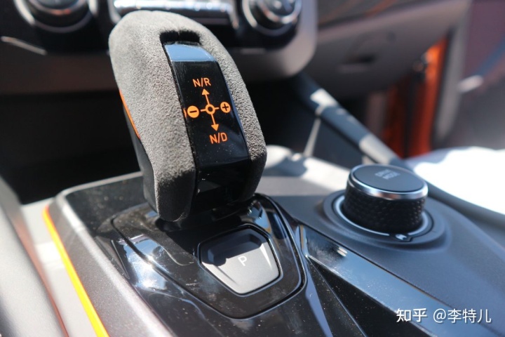 吉利領(lǐng)克汽車官網(wǎng)_領(lǐng)克汽車01_2022年新款領(lǐng)克汽車