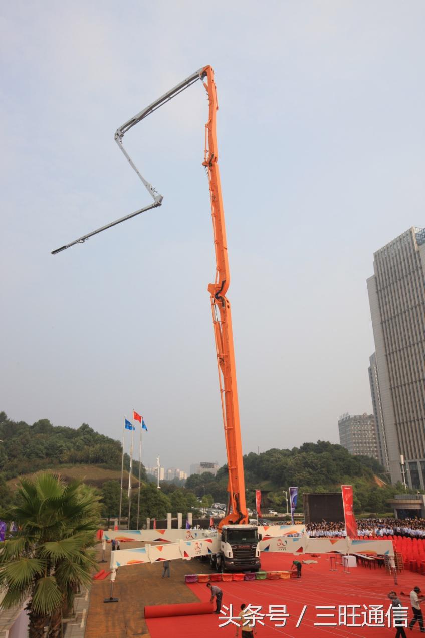 混凝土輸送小天泵價格_混凝土輸送地泵型號_混凝土輸送泵車圖片及價格