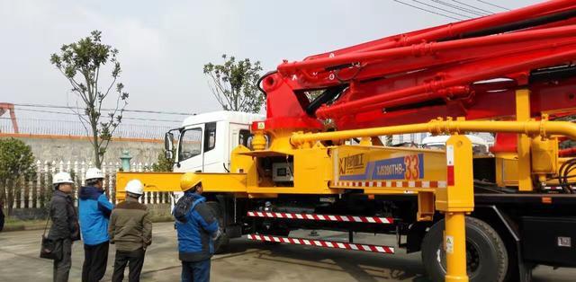 小型建房混凝土輸送地泵視頻_混凝土輸送泵車價(jià)格_混凝土輸送泵車圖片及價(jià)格