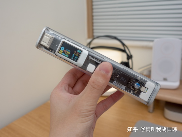 移動充電寶怎么充電_渦輪移動充電寶制作_2014充電寶(移動電源)品牌銷量排行榜