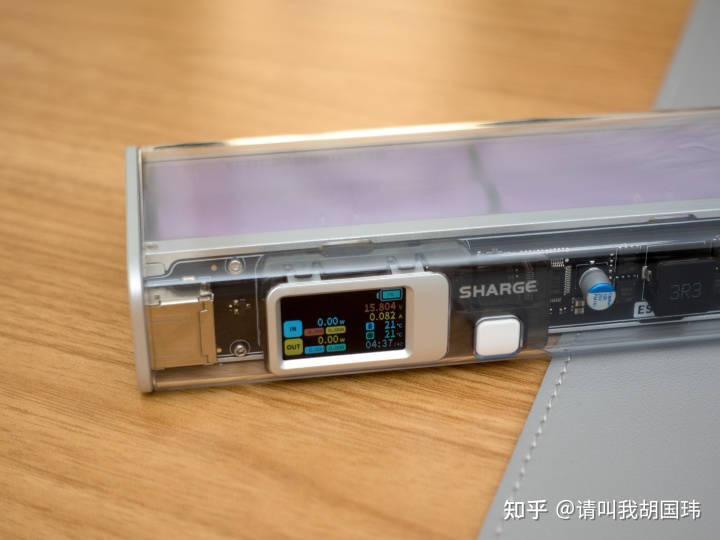 移動充電寶怎么充電_2014充電寶(移動電源)品牌銷量排行榜_渦輪移動充電寶制作