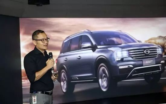 奔馳最新款2022上市suv_2022款奔馳c_奔馳2015年上市新suv