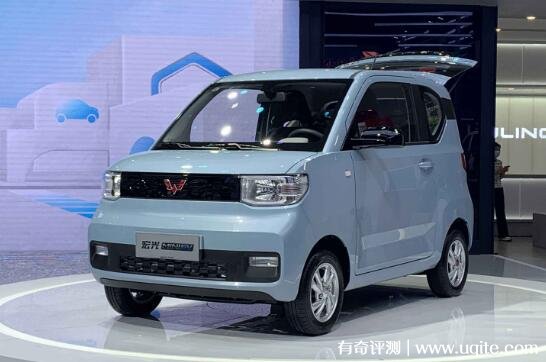 尼桑轎車10萬以下車型_奔馳轎車車型_2022十大暢銷車型轎車