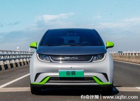 2022十大暢銷車型轎車_奔馳轎車車型_尼桑轎車10萬以下車型