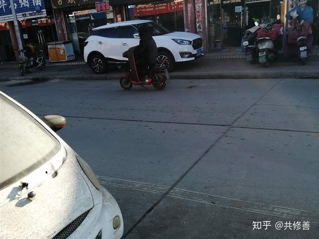 小白熊電動(dòng)吸乳器_平衡車充電2小時(shí)就滿了_電動(dòng)車充電器換小功率