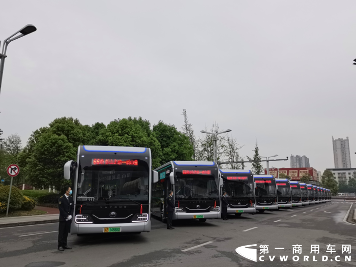 g榜銷量排行_當當網(wǎng)銷量前1500名電子書打包_2022商用車銷量排行榜前十名