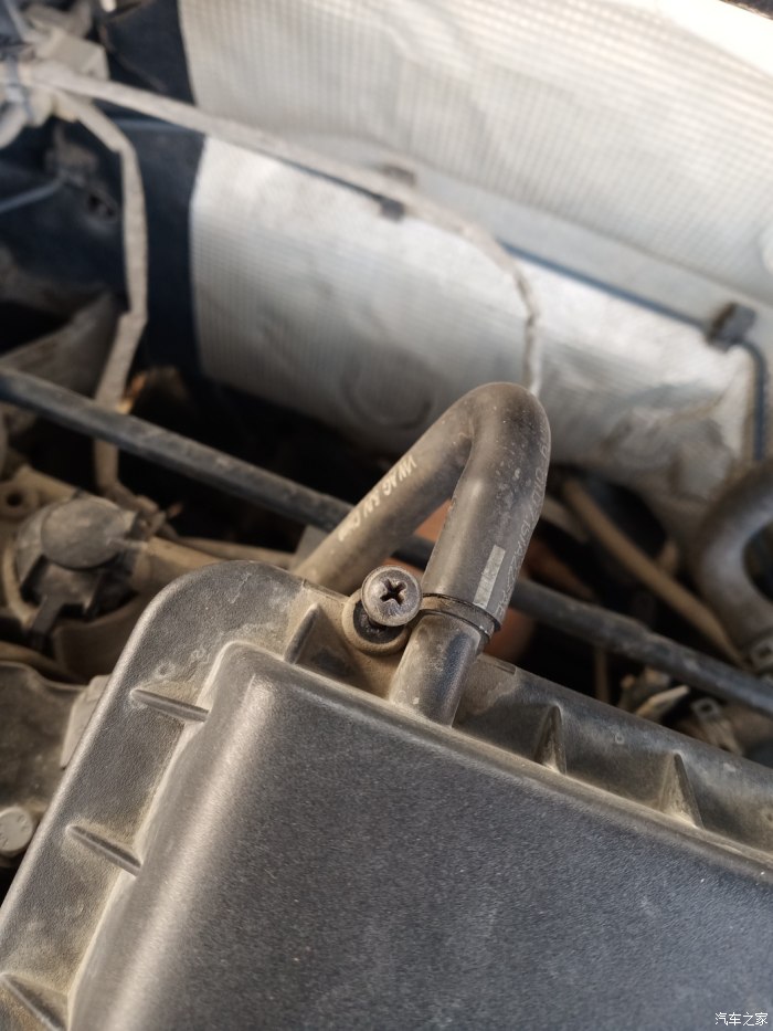 汽車空氣過濾器的更換_過濾空氣鼻塞_過濾自救器是過濾什么氣體