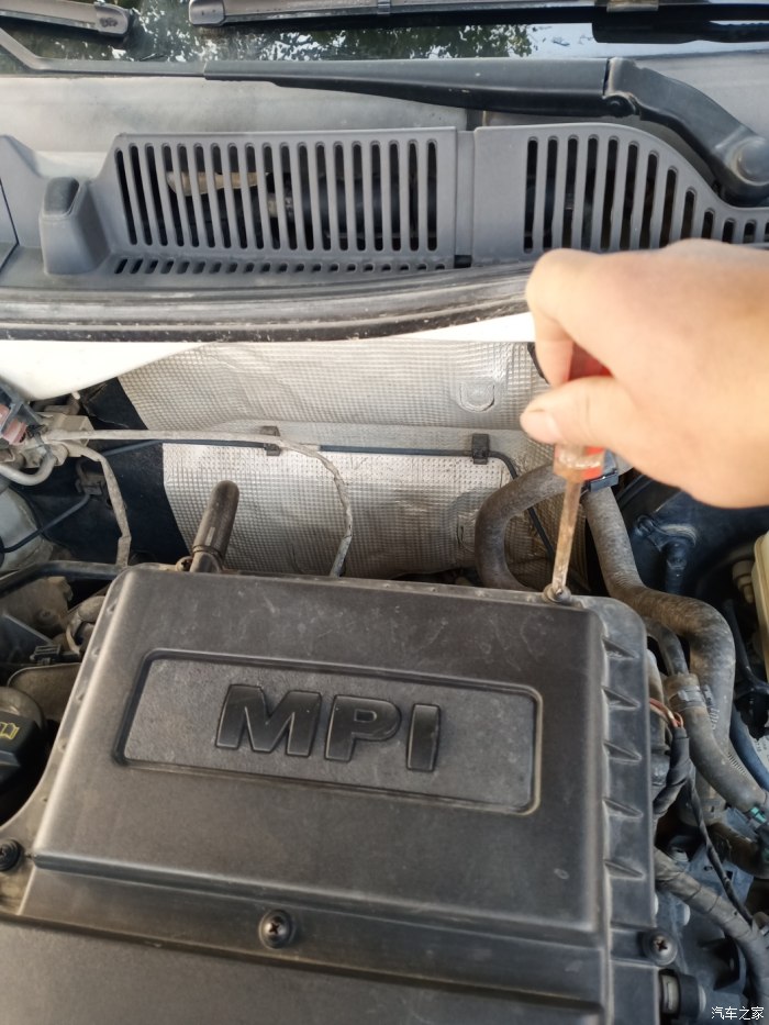 汽車空氣過濾器的更換_過濾空氣鼻塞_過濾自救器是過濾什么氣體