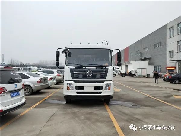 后壓式垃圾收集車_天錦對接式垃圾車_天錦洗掃車配置