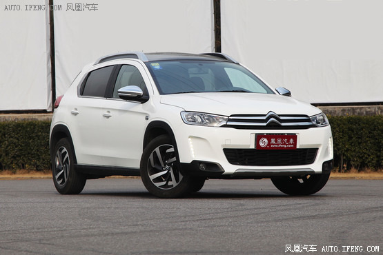 買緊湊型車還是小型suv_十萬元左右的小型suv車_suv是什么車