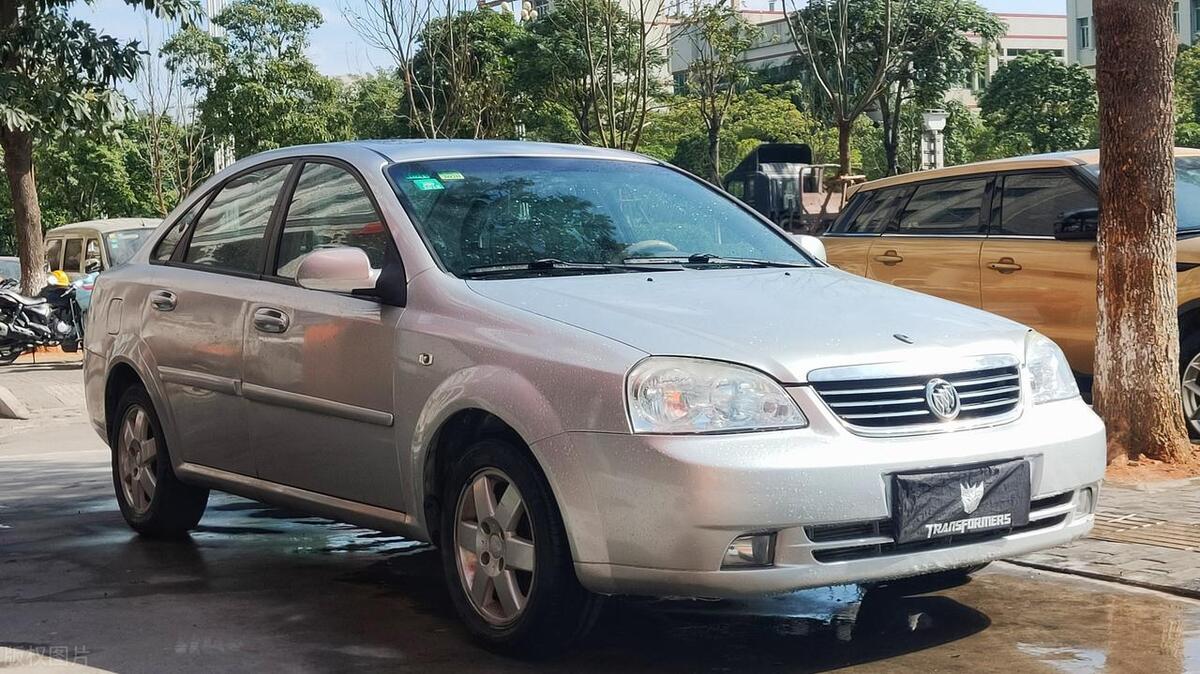 武漢汽車油價(jià)_武漢燃油車政策_(dá)2023年燃油車銷量同比